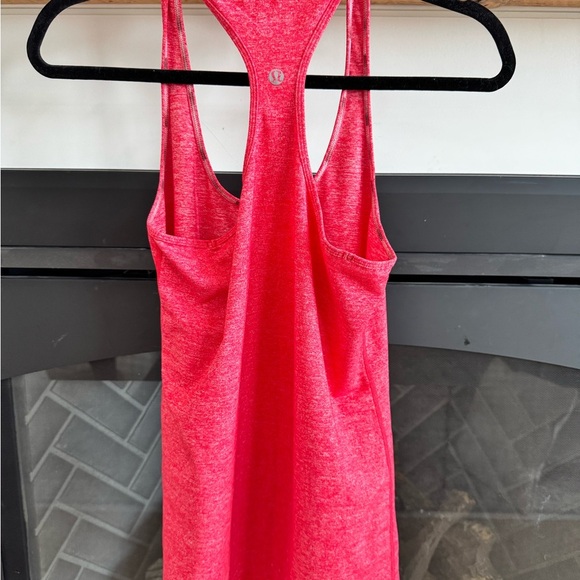 Lululemon Vibrant Red Racerback Tank Top – Estimated Size 6 - Picture 2 of 3